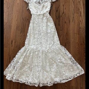 Monique Lhuillier White Floral Lace Wedding Dress